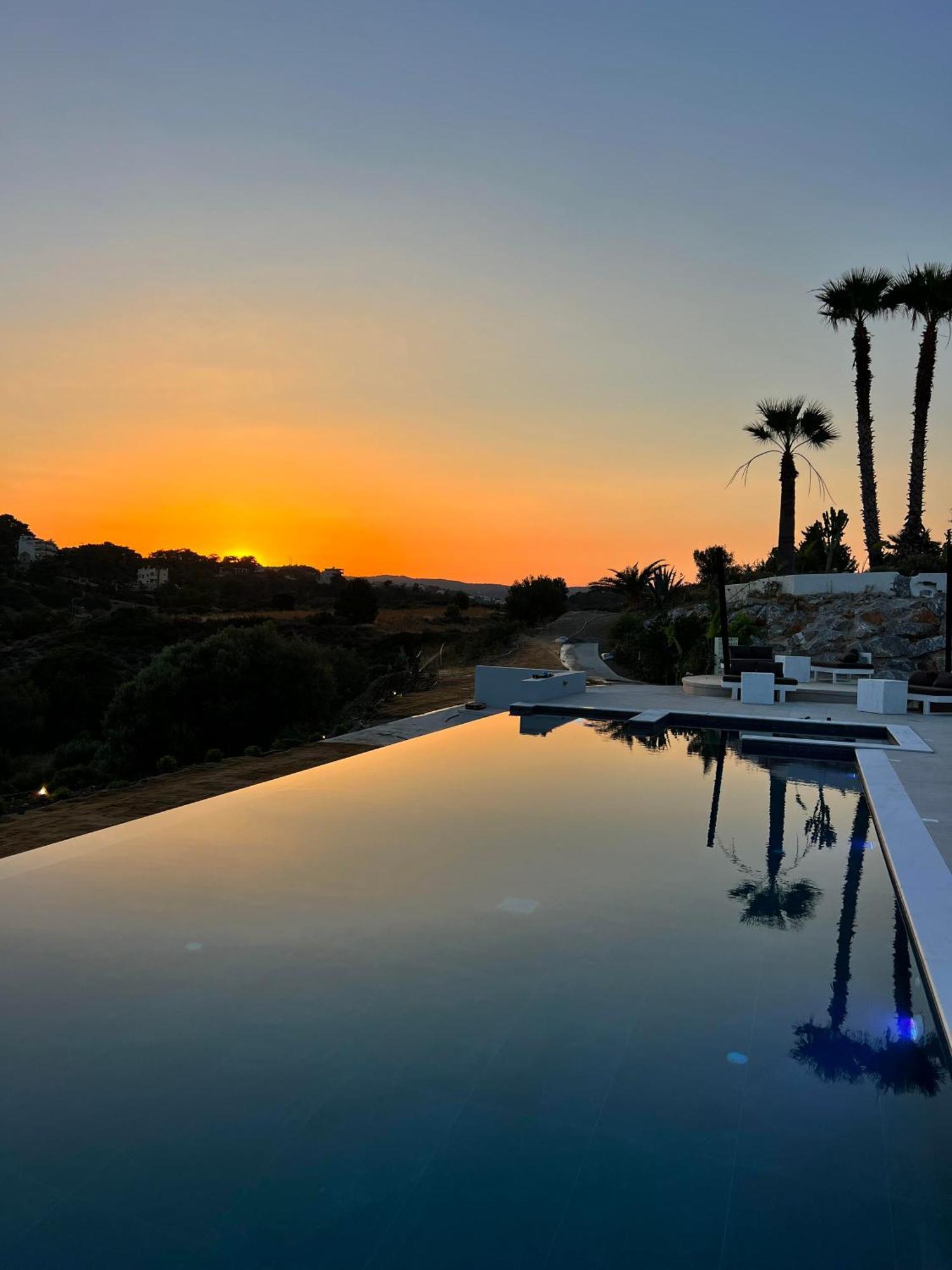 The Palms Concept Hotel Adults Only 16 Plus ฟาลิรากี ภายนอก รูปภาพ